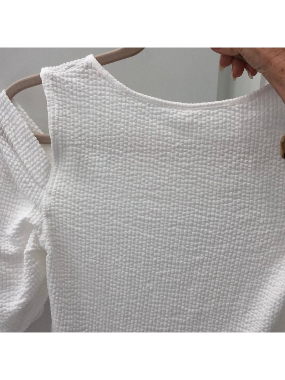 white crop top - Picture 2 of 2